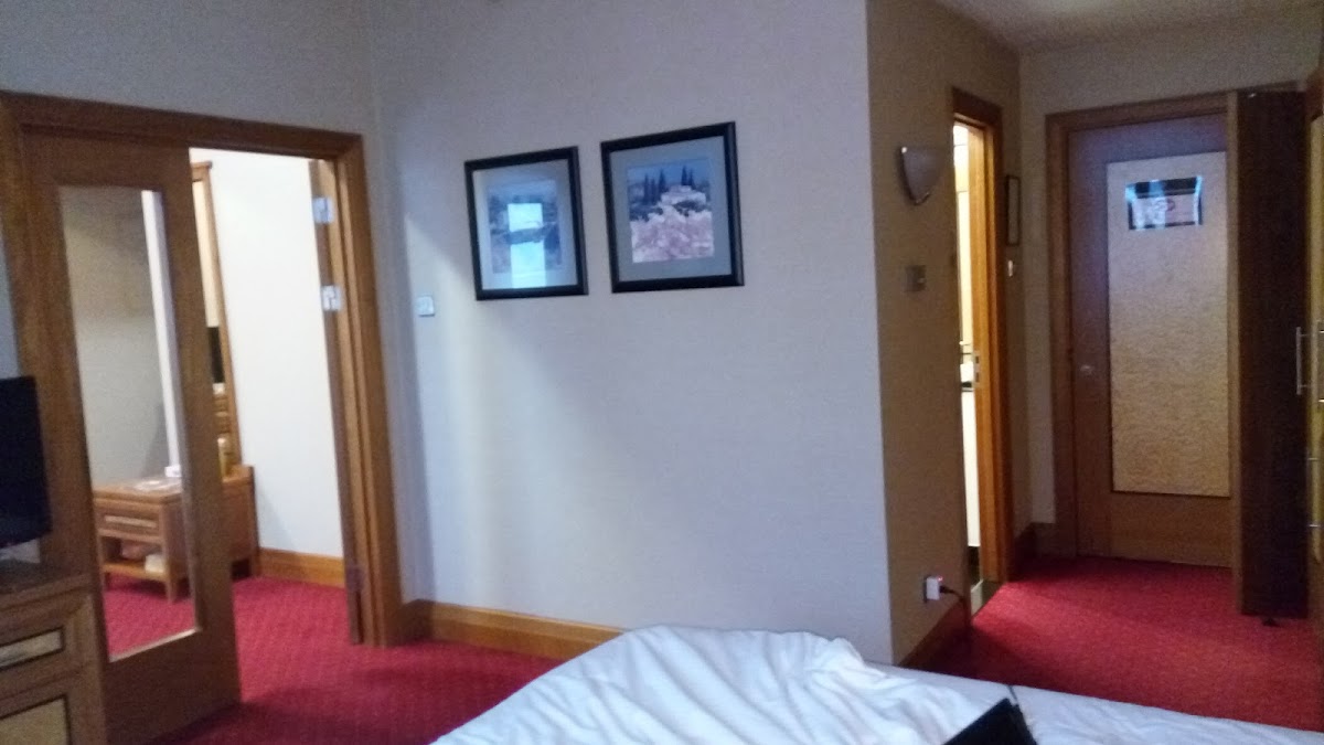 Room 8