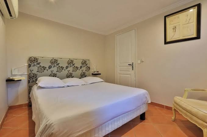 Room 6