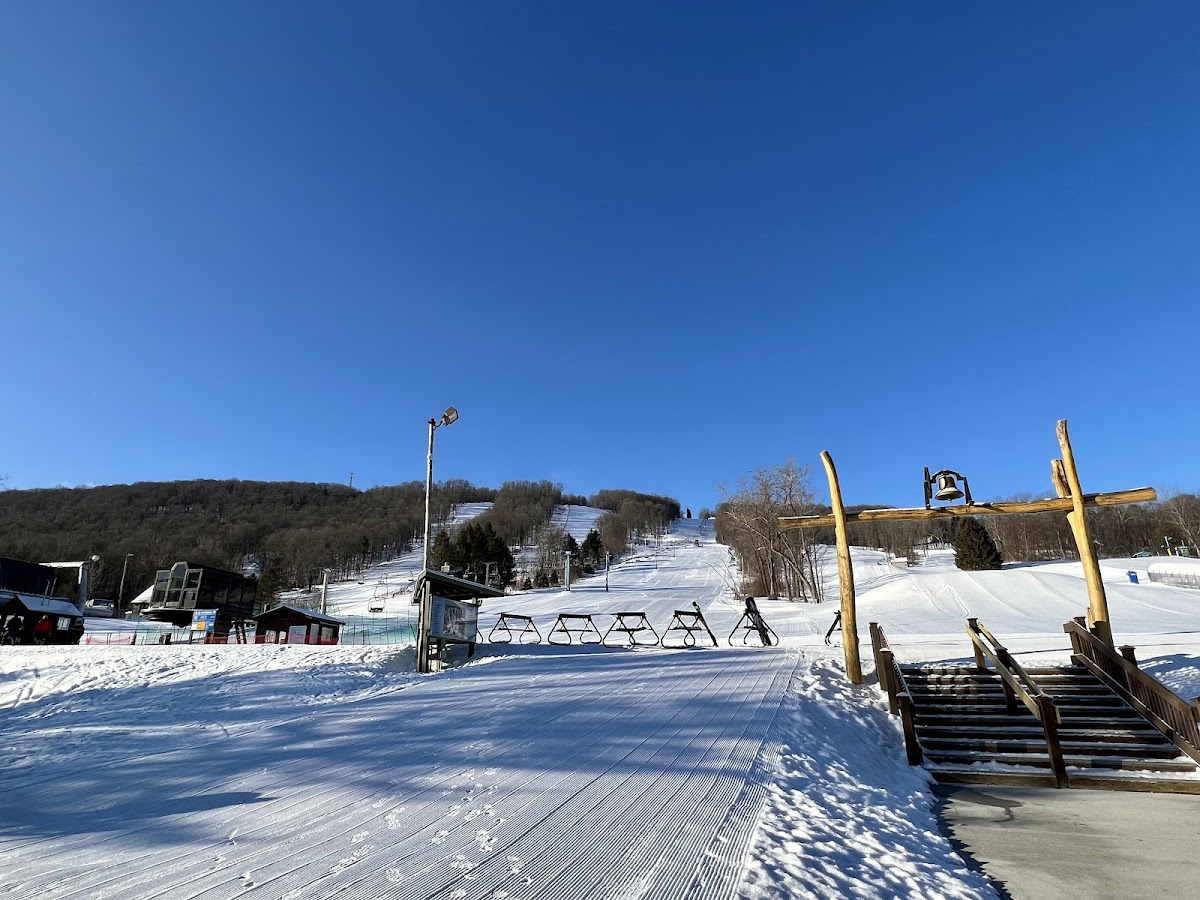 Hunt Hollow Ski Club