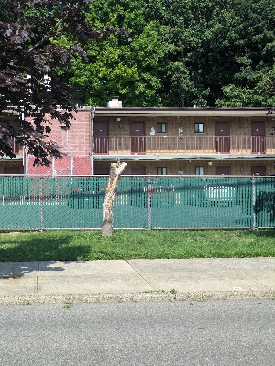 West Shore Motel