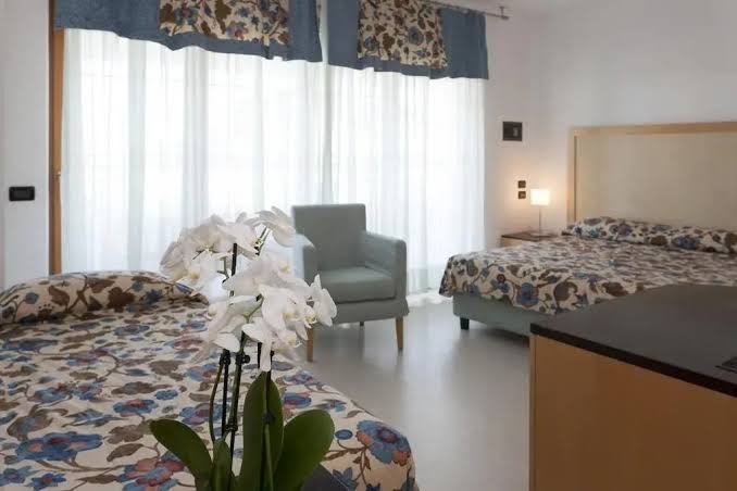 Room 5