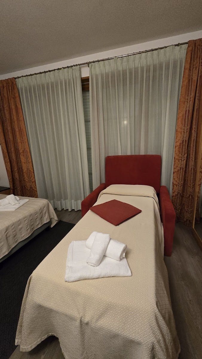 Room 9