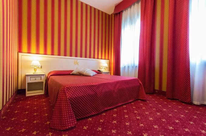 Room 9