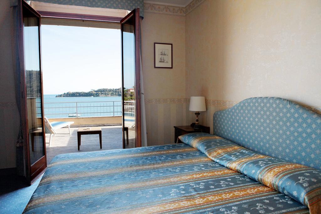 Room 8