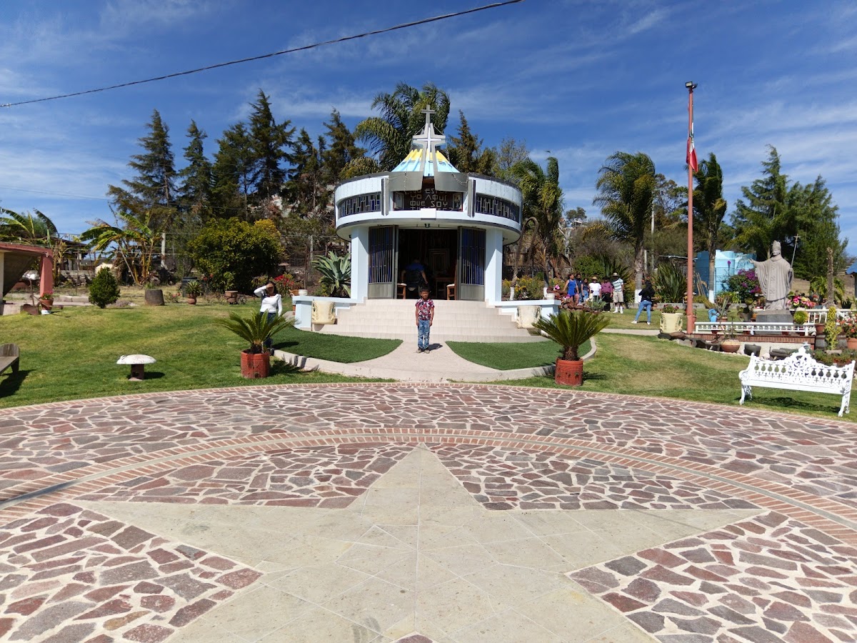 MINI RÉPLICA DE LA BASÍLICA DE GUADALUPE