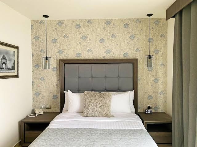Room 8