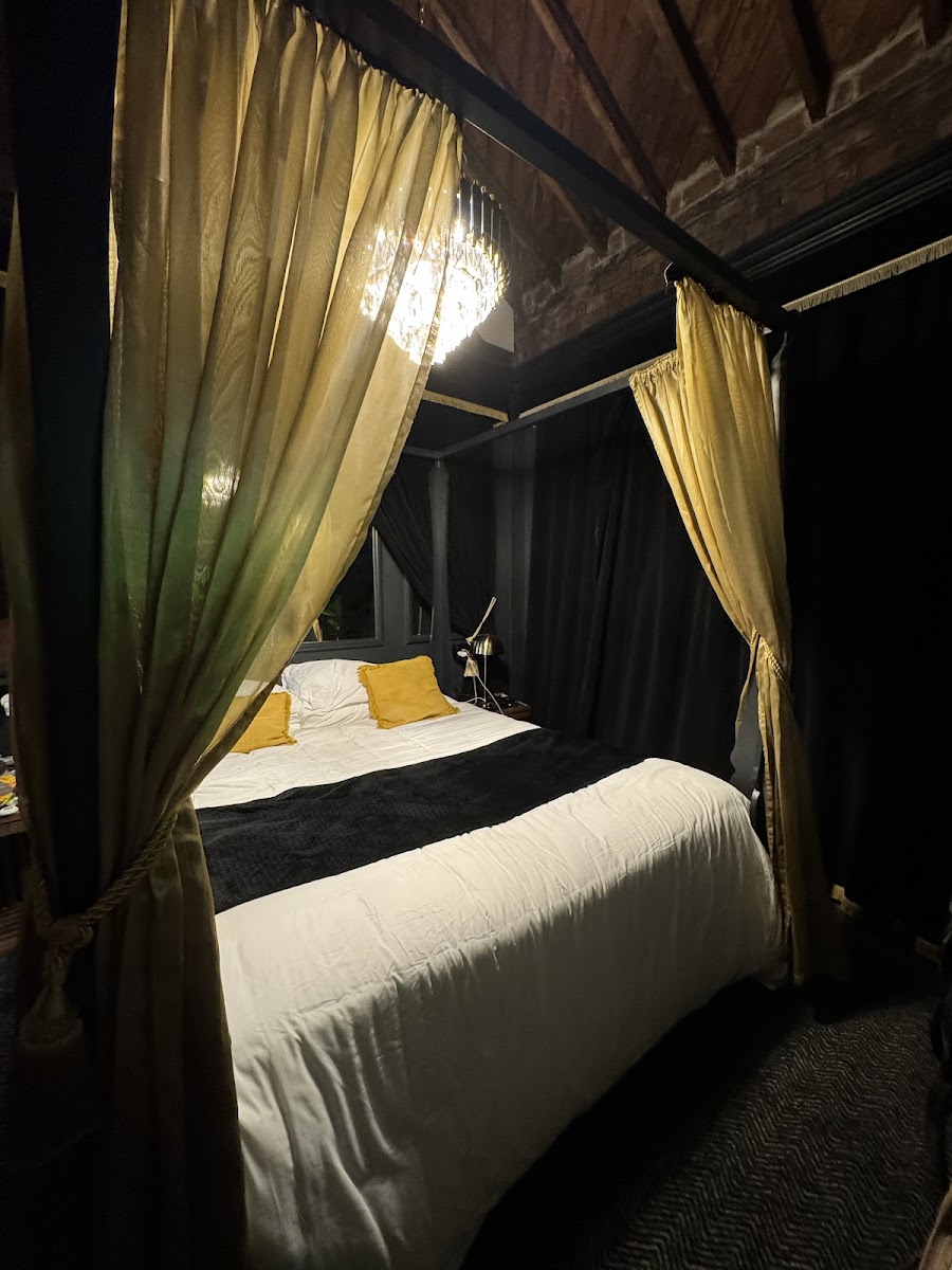 Room 9