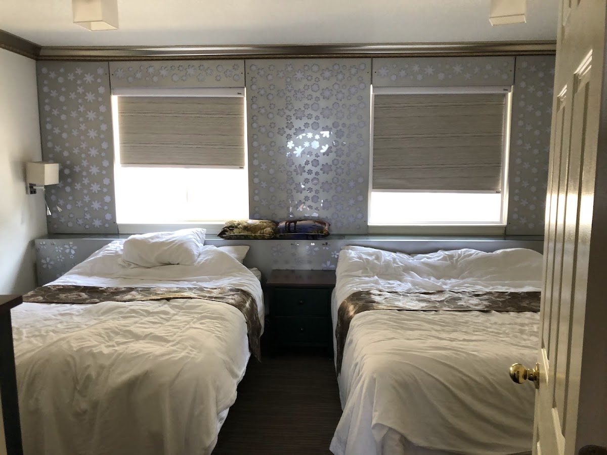 Room 8