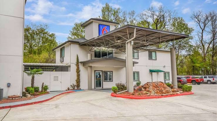 Motel 6 IAH / Houston International Airport