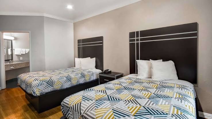 Room 4