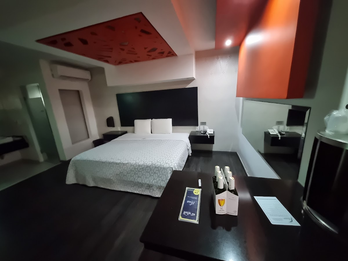 Room 8