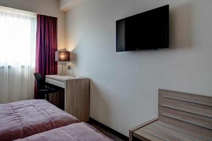 Room 4