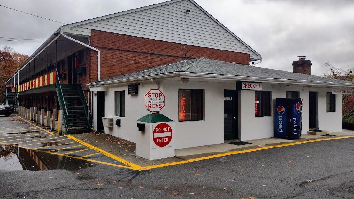 Tuxedo Motel