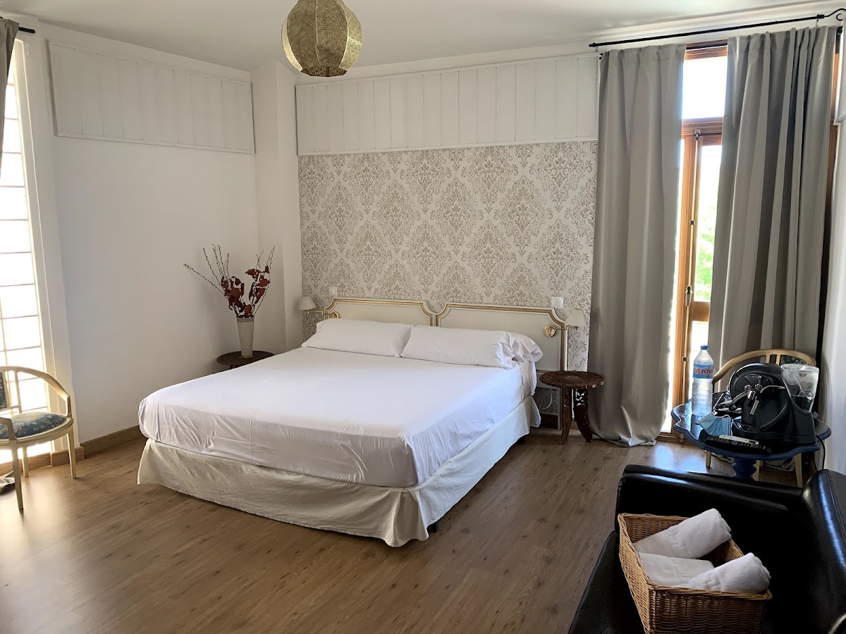 Room 8