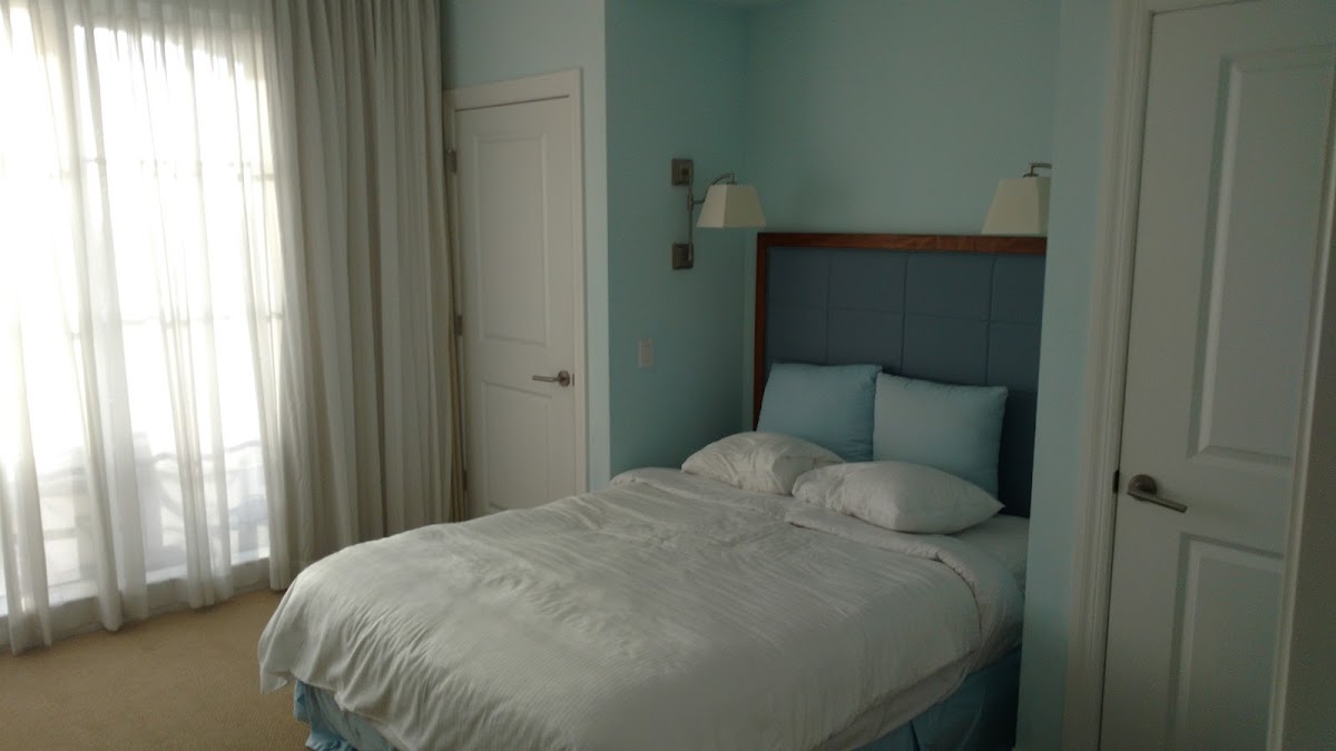 Room 8