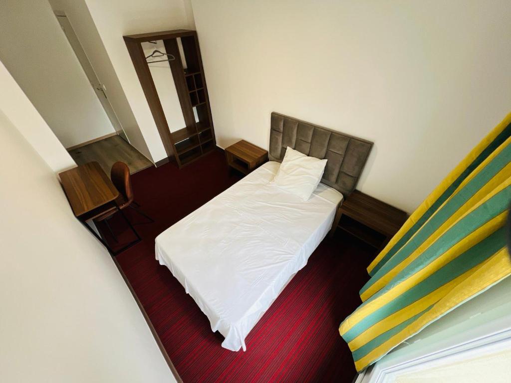 Room 1