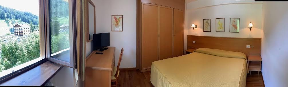 Room 8
