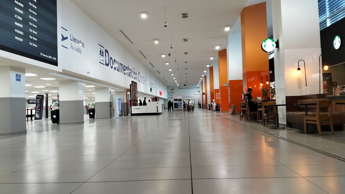 Aeropuerto Internacional de Chihuahua General Roberto Fierro Villalobos