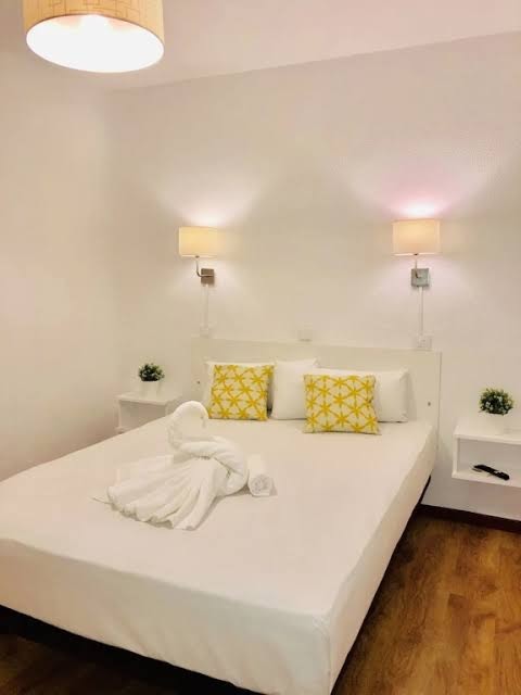 Room 8