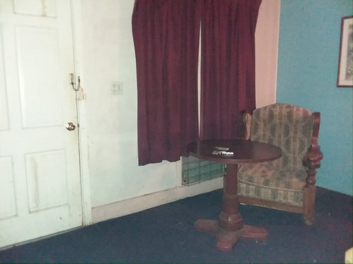 Village Green Motel