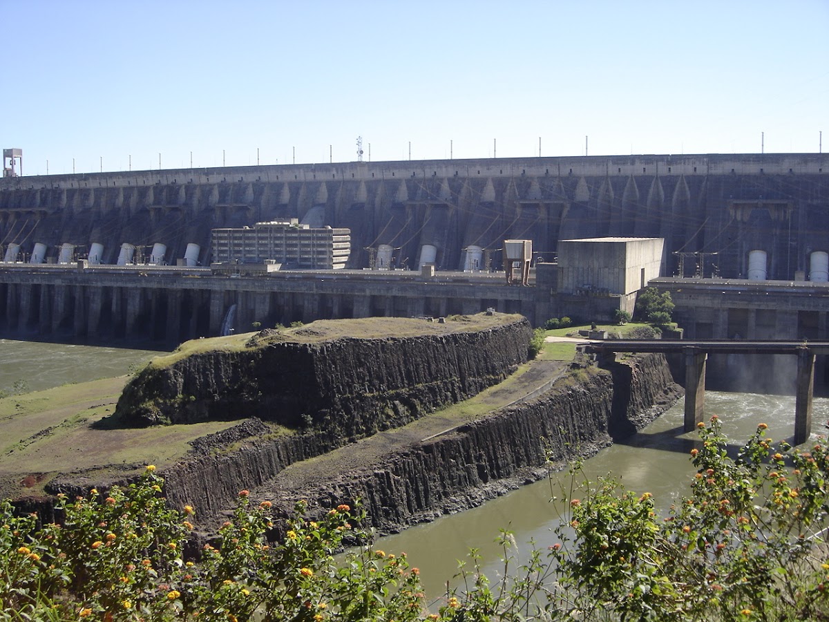 PRESA DE ITAIPU