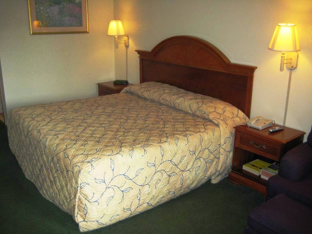 Airport Inn Motel photo 2
