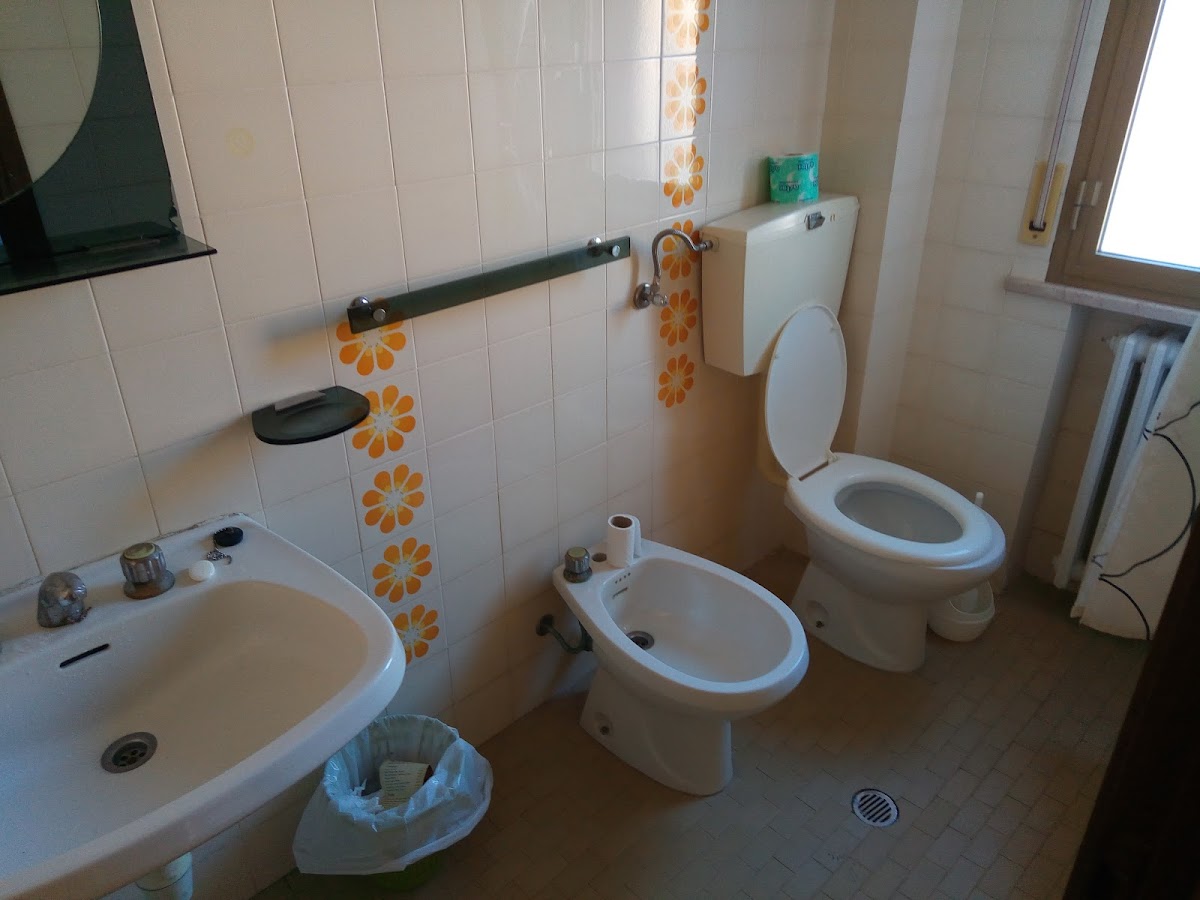 Room 8