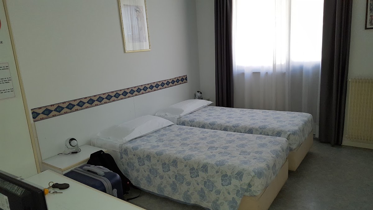 Room 8