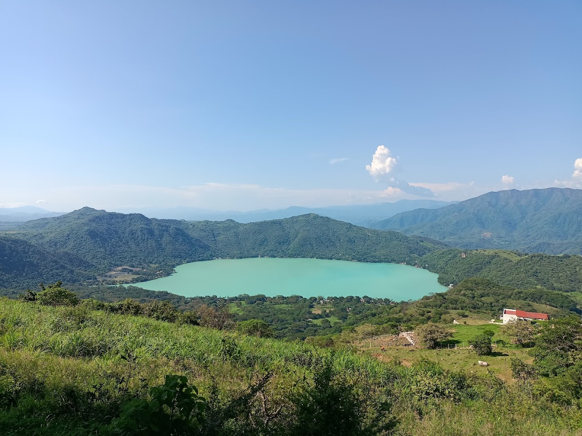 Mirador De Laguna Santa Maria Del Oro