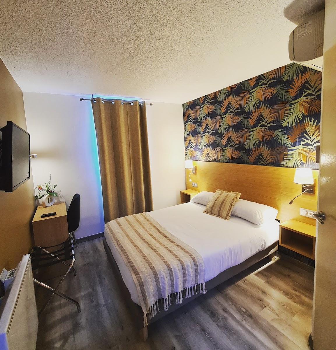 Room 1