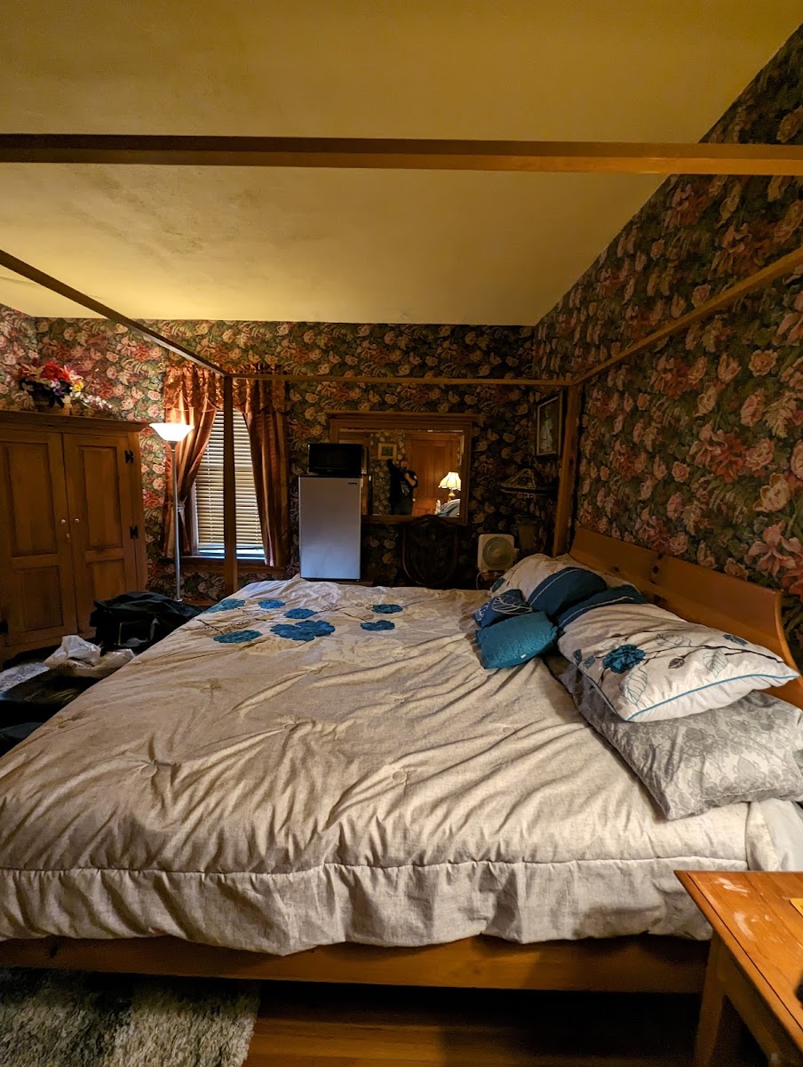 Room 4