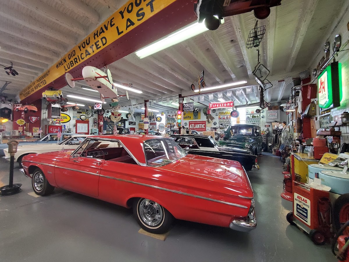 Jerry's Classic Cars & Collectibles