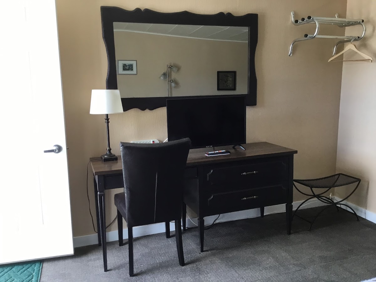 Room 8
