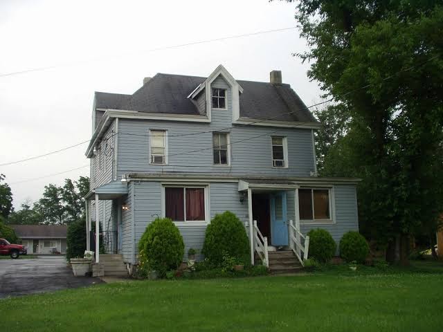Deck Motel