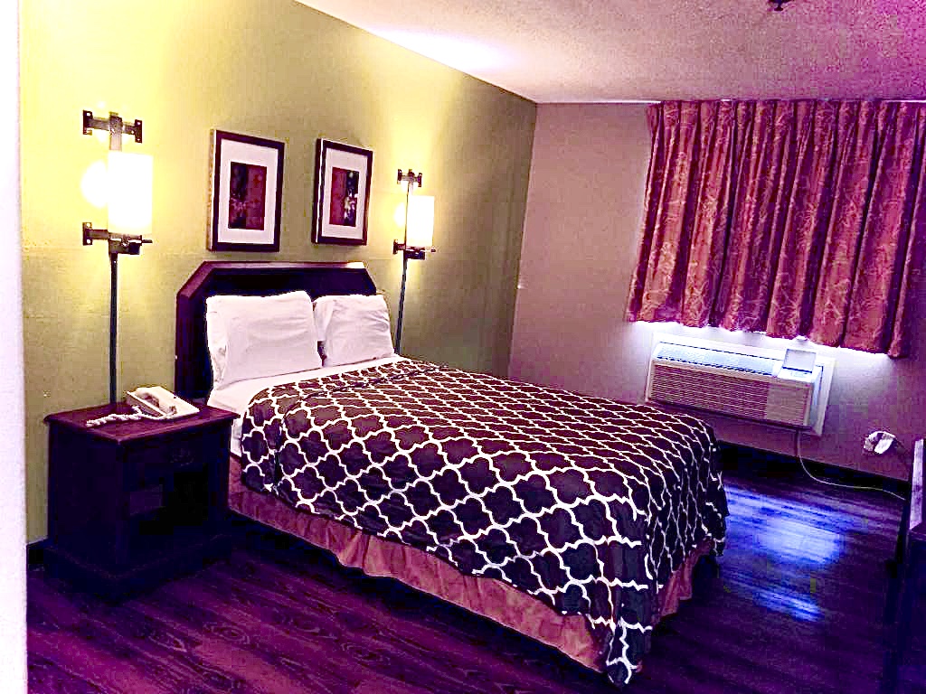 Room 8