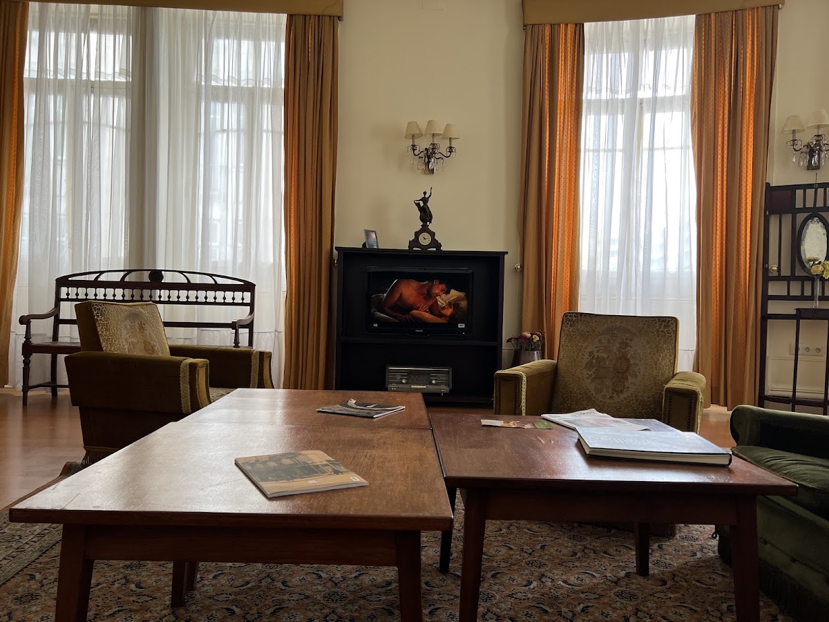 Room 4