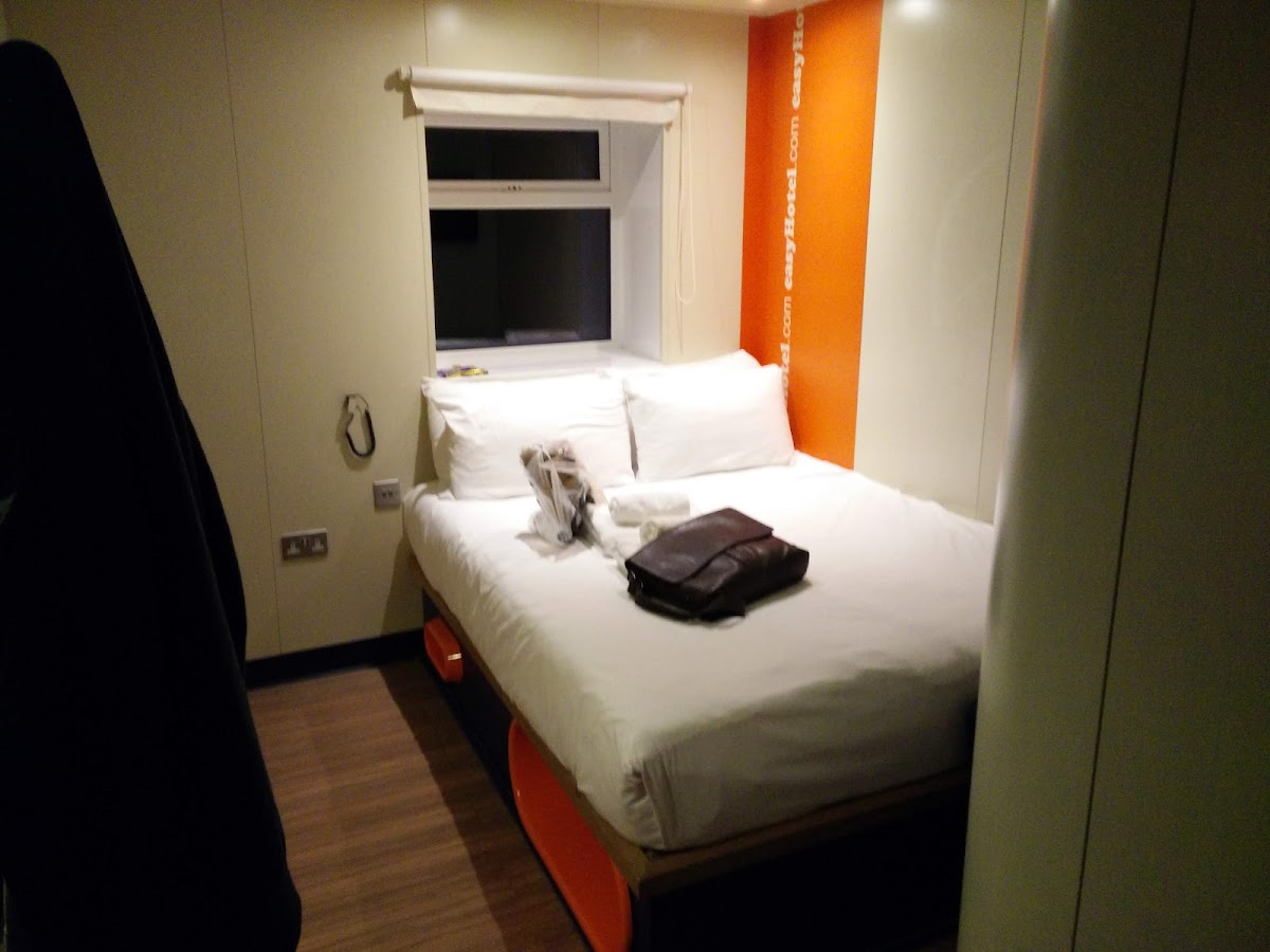 Room 9