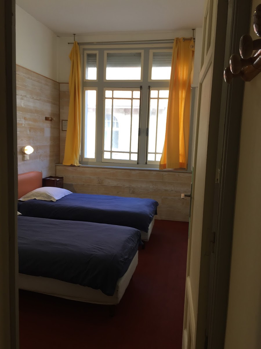 Room 9