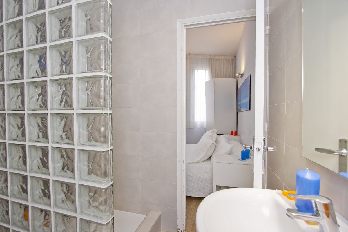 Room 9