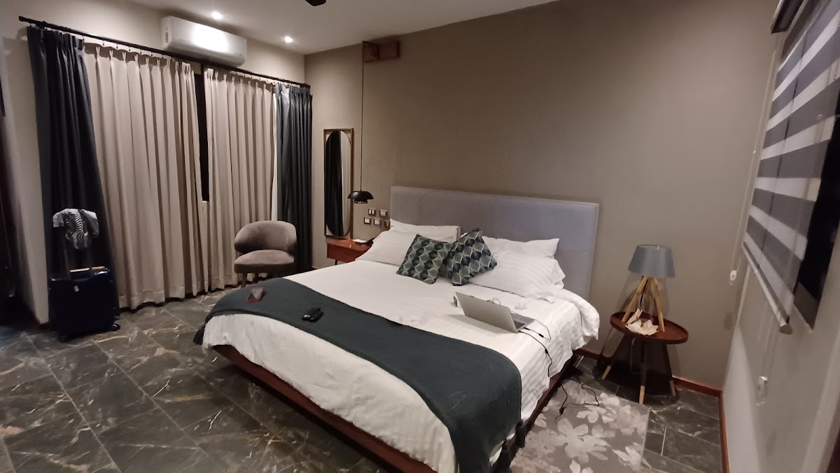 Room 9