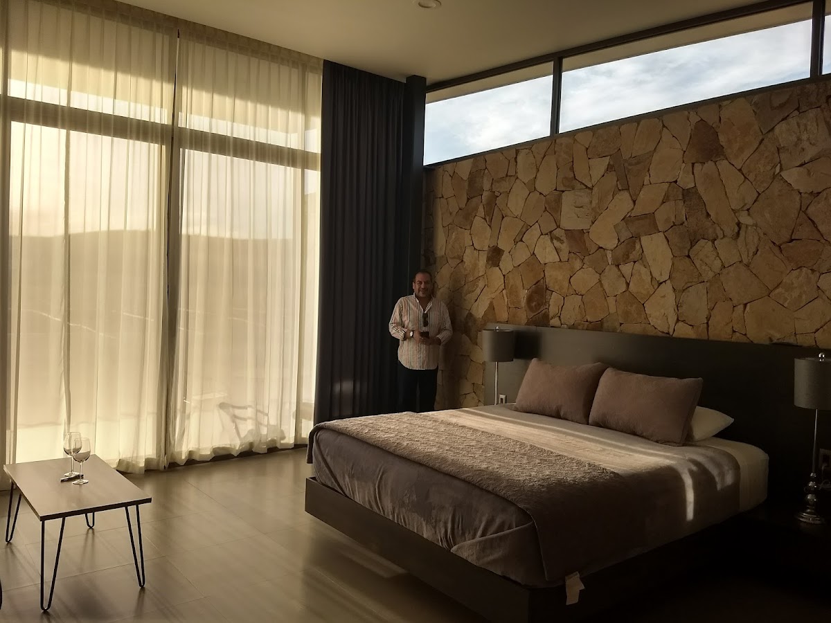 Room 8
