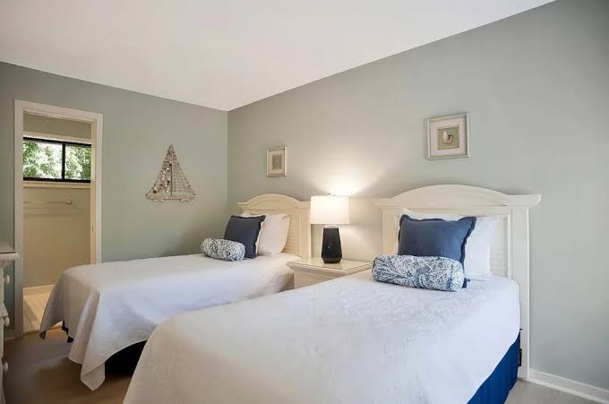 Room 4