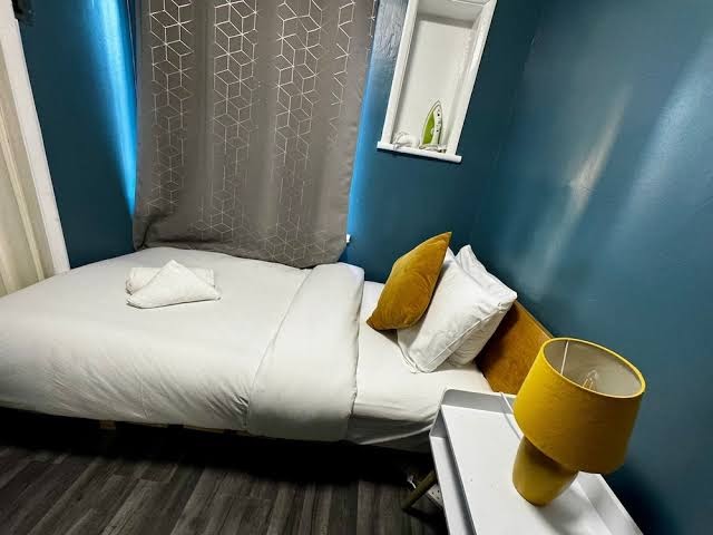 Room 3