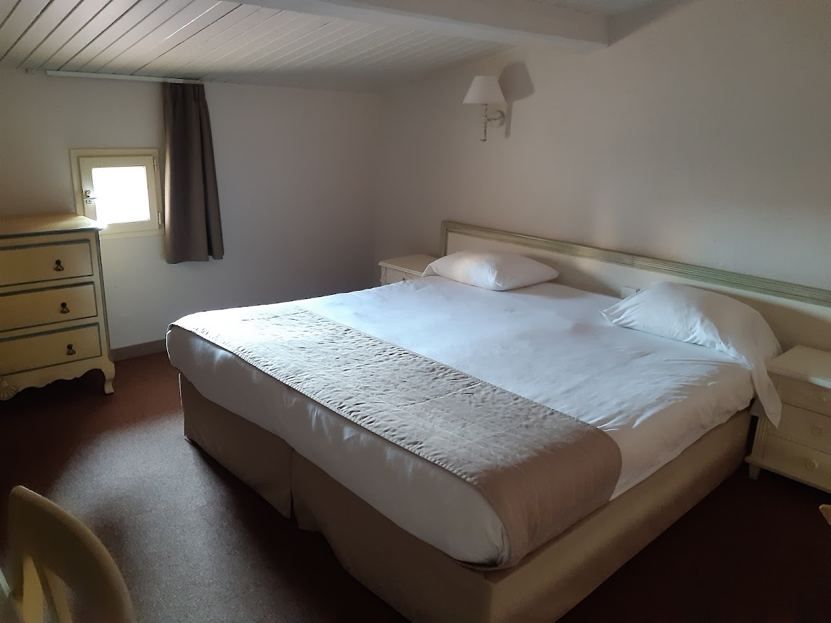 Room 9
