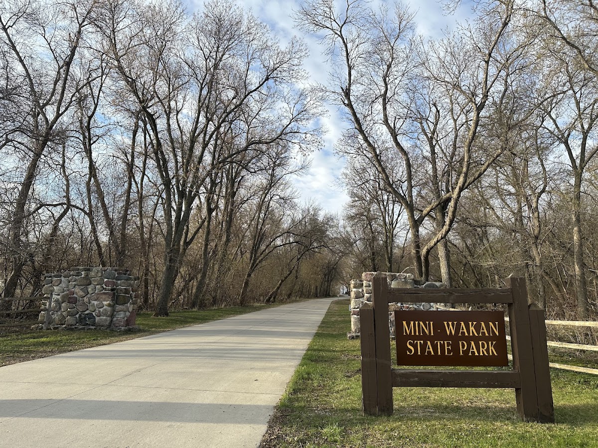 Mini-Wakan State Park