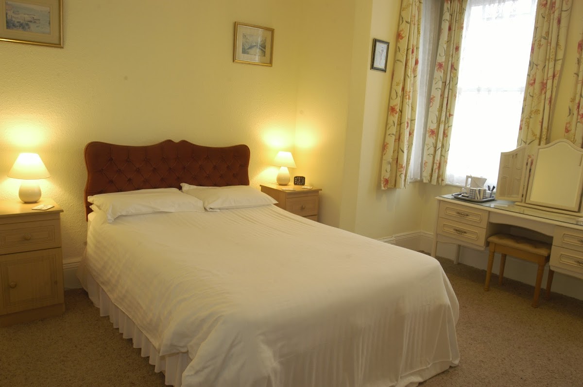 Room 8