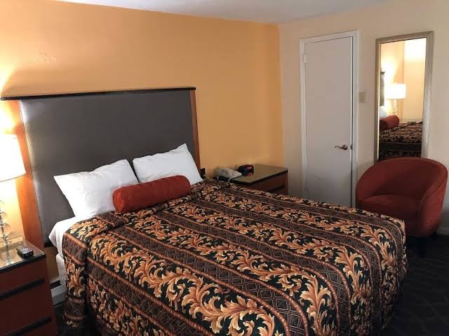 Room 7