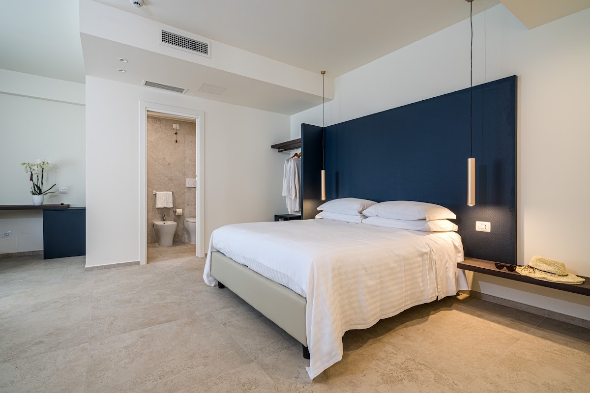 Room 8