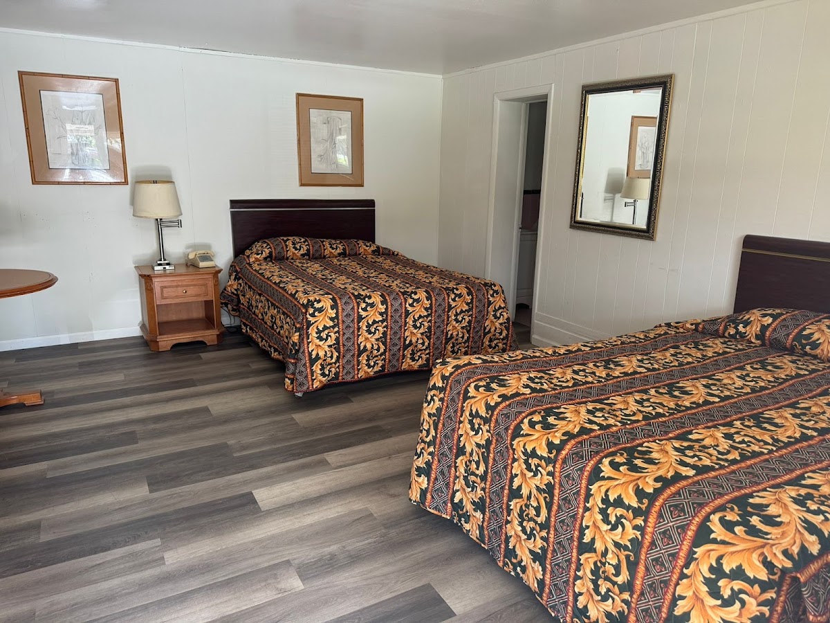 Roxbury Motel