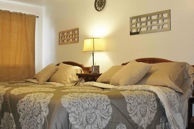 Lark Motel